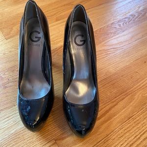 Black platform Guess heels